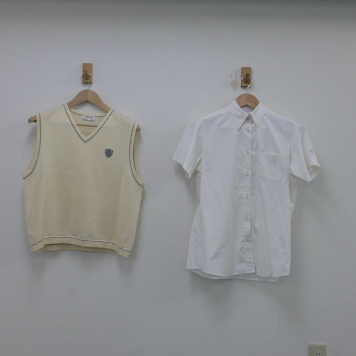 中古制服】埼玉県 正智深谷高等学校 女子制服 3点（シャツ