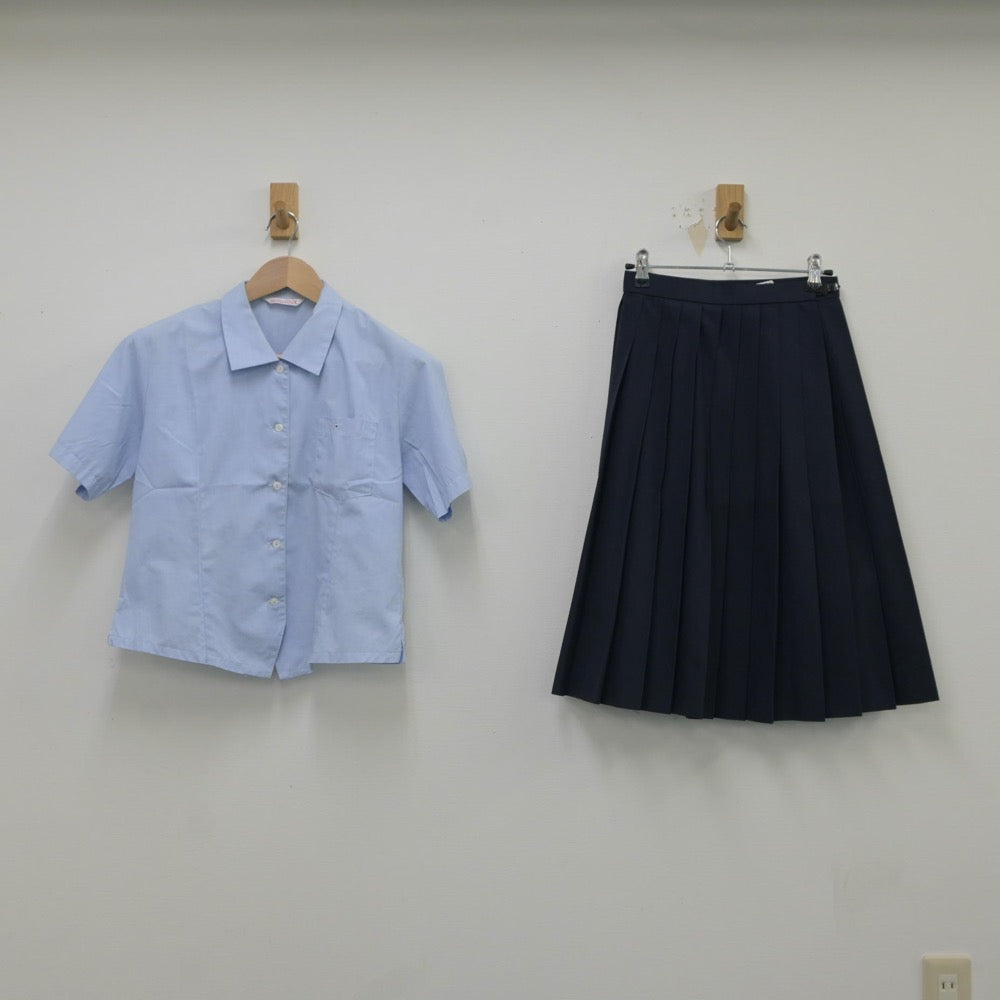 【中古】広島県 城北中学校 女子制服 2点（シャツ・スカート）sf016733