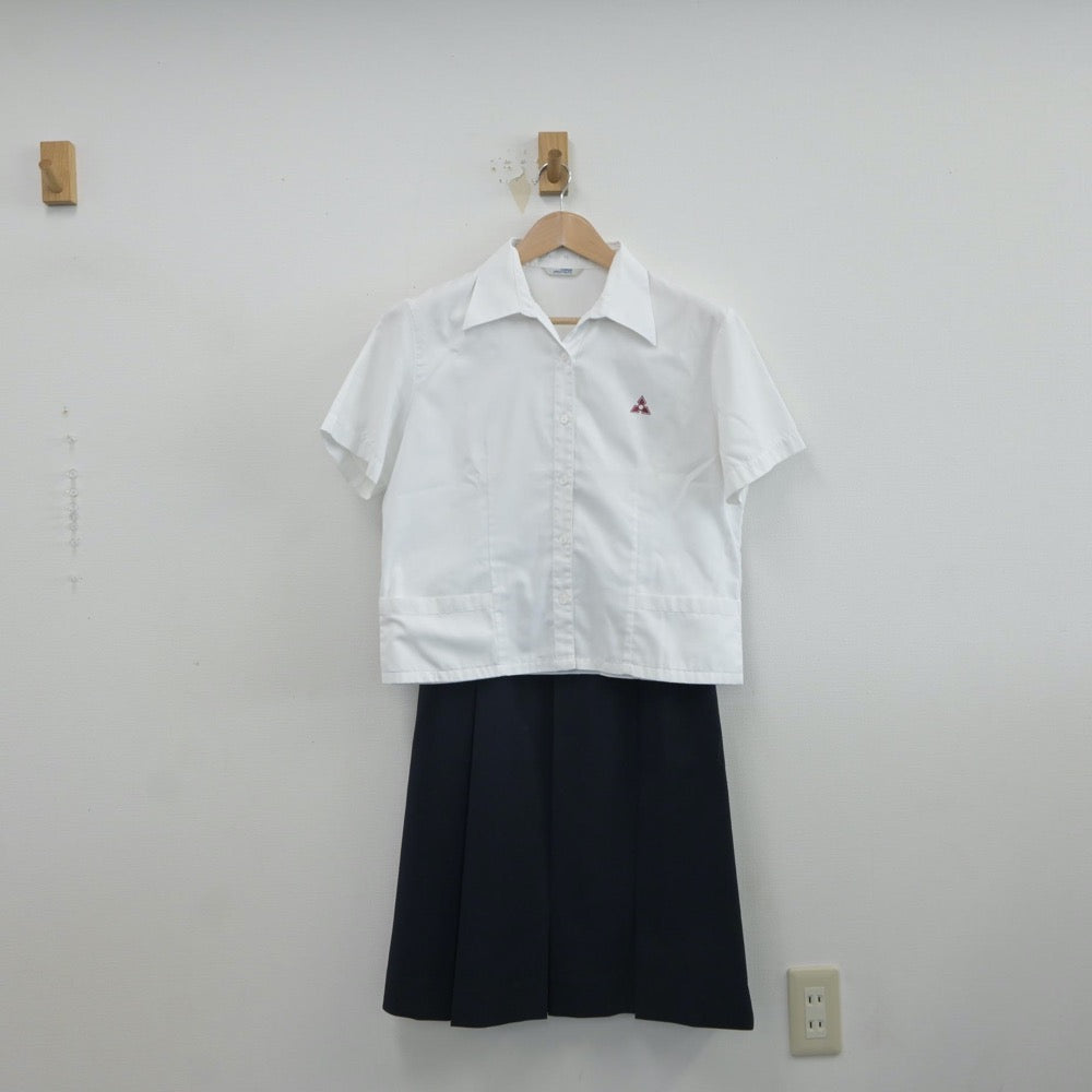 【中古】青森県 青森西高等学校 女子制服 2点（シャツ・スカート）sf016804