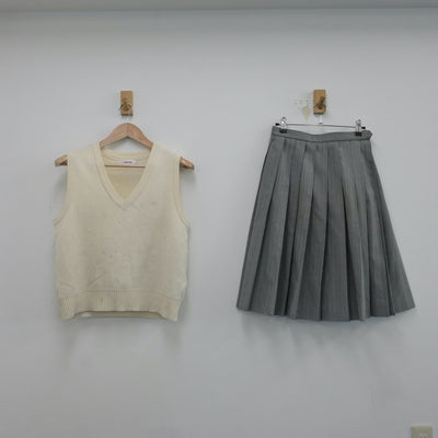 【中古】福岡県 八幡中央高等学校 女子制服 2点（ニットベスト・スカート）sf016818