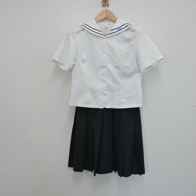 【中古】福岡県 飯塚高等学校 女子制服 2点（シャツ・スカート）sf016871