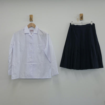 【中古】岐阜県 岐北中学校 女子制服 2点（シャツ・スカート）sf017074