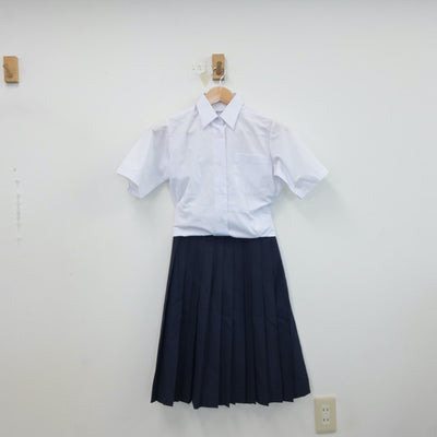 【中古】埼玉県 上里北中学校 女子制服 2点（シャツ・スカート）sf017305