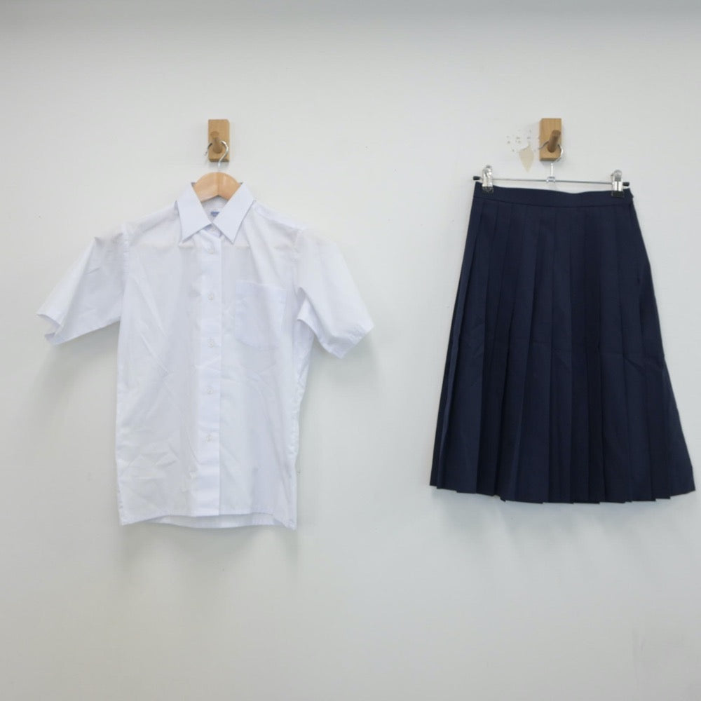 【中古】埼玉県 上里北中学校 女子制服 2点（シャツ・スカート）sf017305