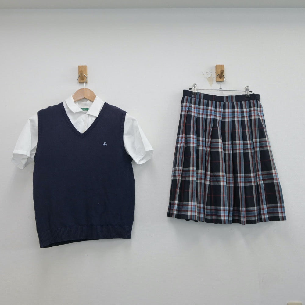 中古制服】大阪府 四條畷学園中学校 女子制服 4点（シャツ・ニット