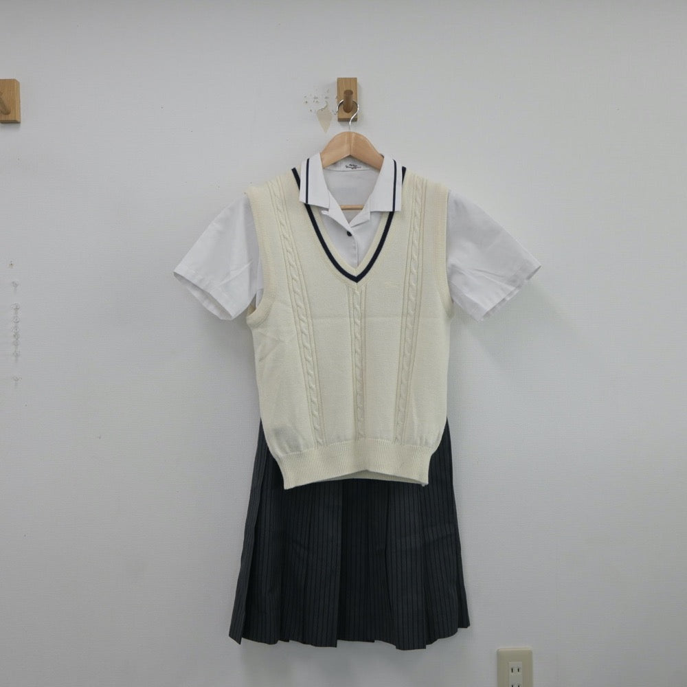 【中古】岡山県 倉敷中央高等学校 女子制服 5点（シャツ・ニットベスト・スカート）sf017371