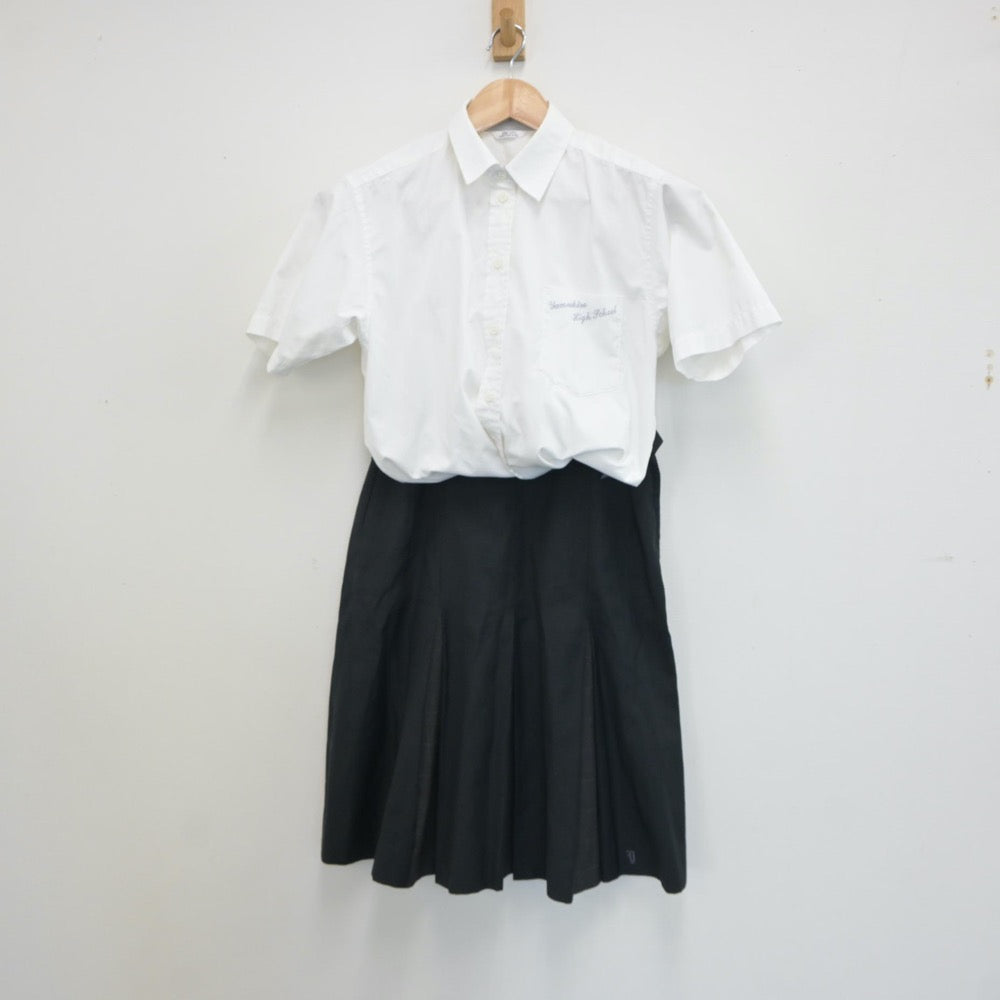 【中古】京都府 京都府立山城高等学校 女子制服 2点（シャツ・スカート）sf017386