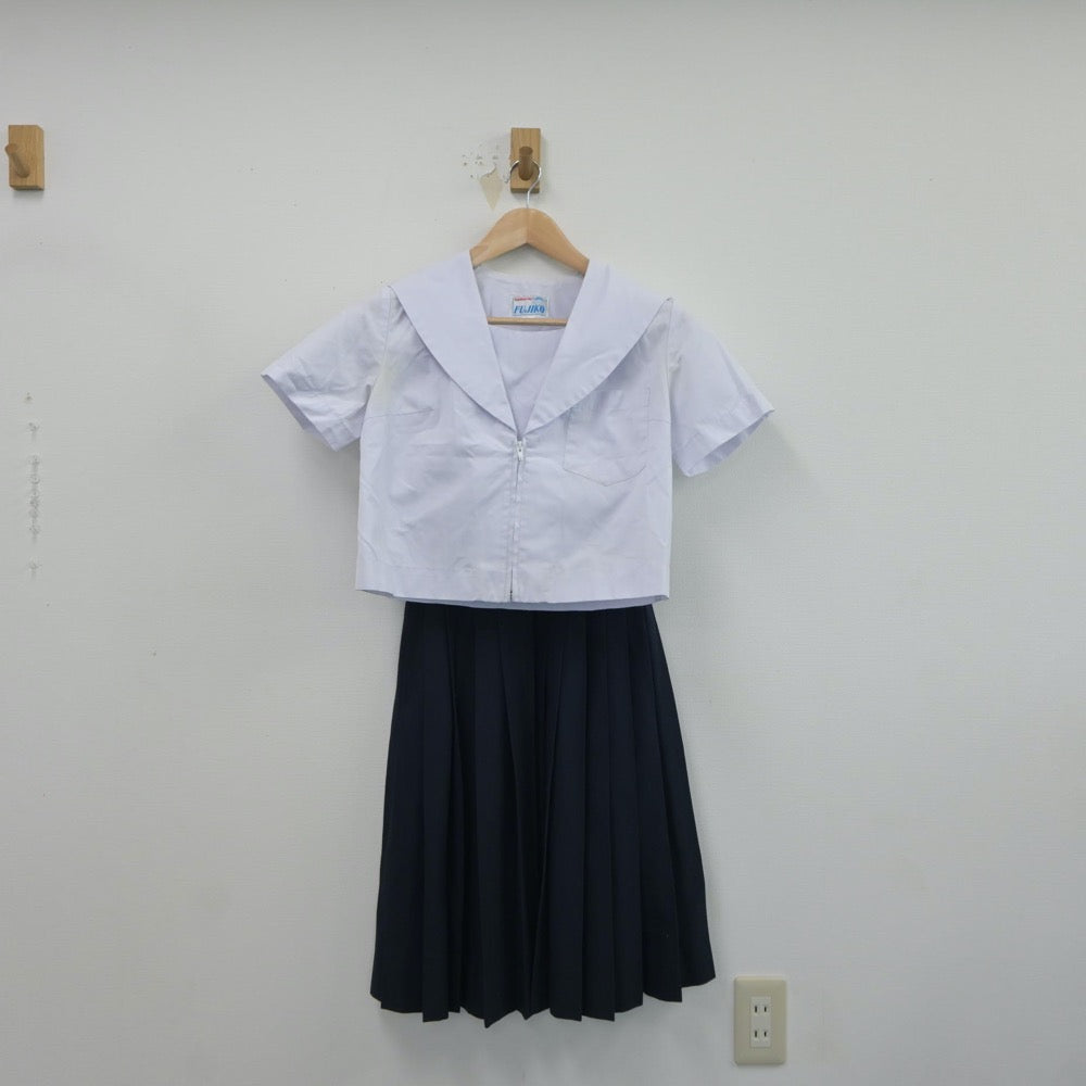 【中古】愛知県 菊井中学校 女子制服 2点（セーラー服・スカート）sf017475