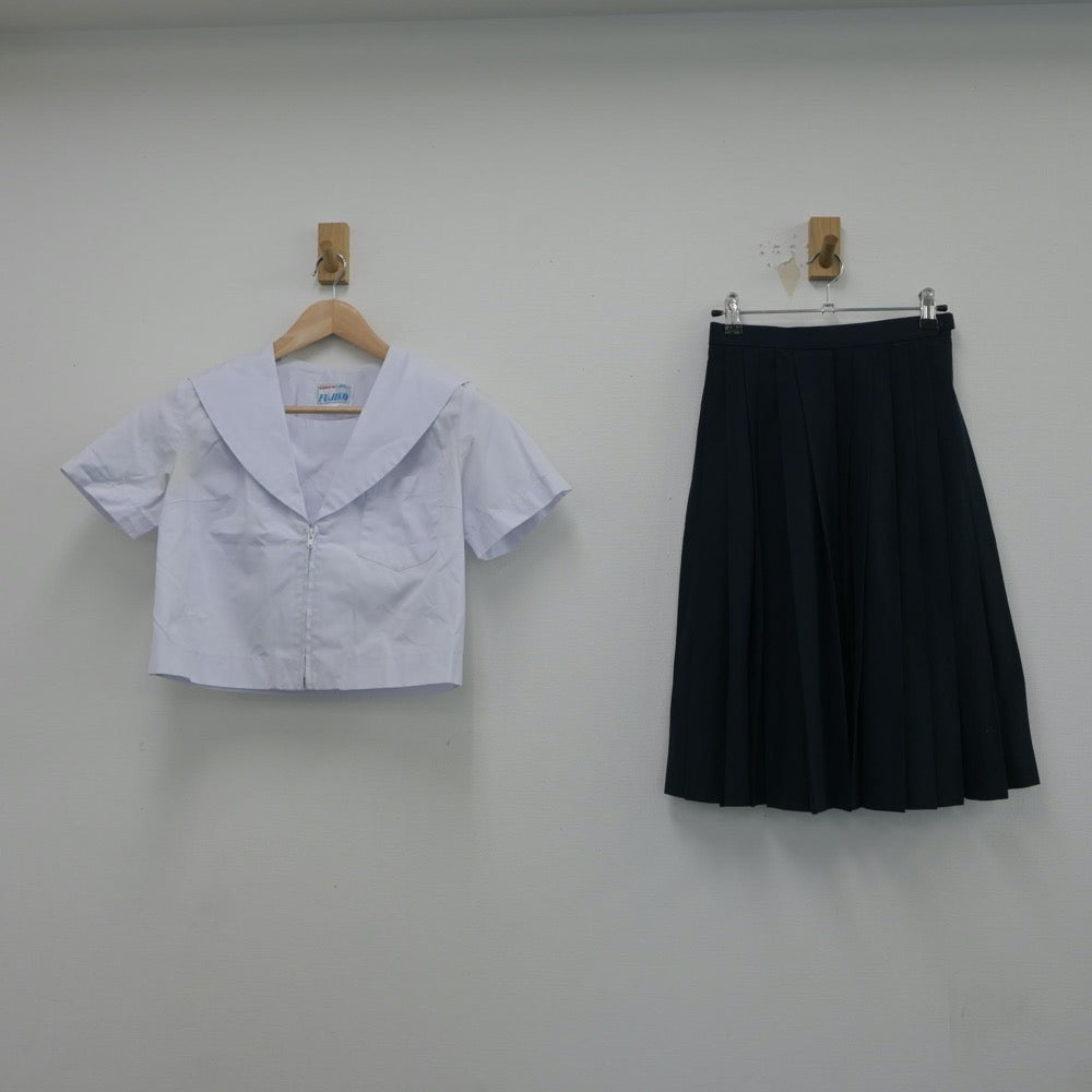 【中古】愛知県 菊井中学校 女子制服 2点（セーラー服・スカート）sf017475