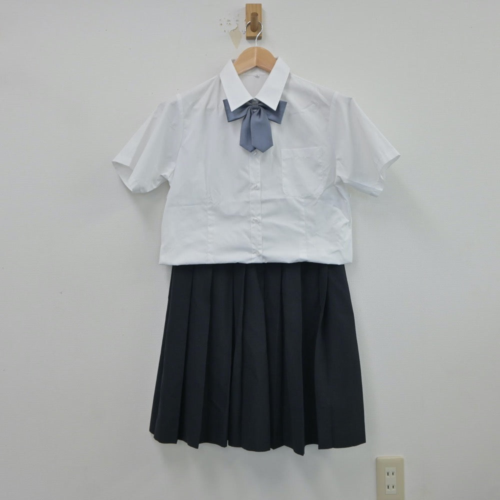 【中古】東京都 東京音楽大学附属高等学校 女子制服 4点（シャツ・ベスト・スカート）sf017571