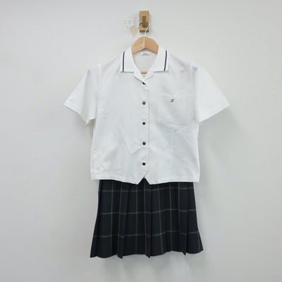 【中古】東京都 駒澤大学高等学校 女子制服 3点（シャツ・ニットベスト・スカート）sf017803