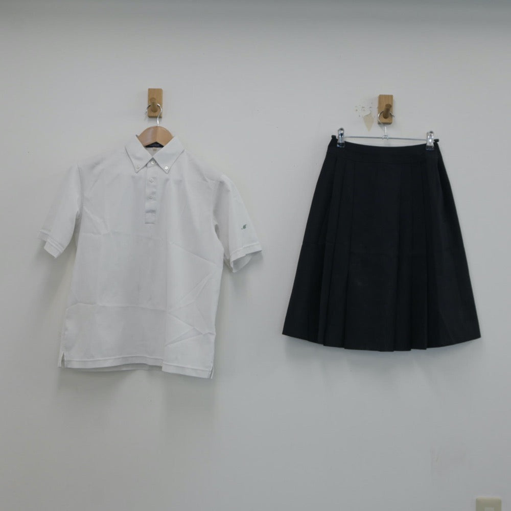 【中古】北海道 札幌藻岩高等学校 女子制服 2点（シャツ・スカート）sf017841