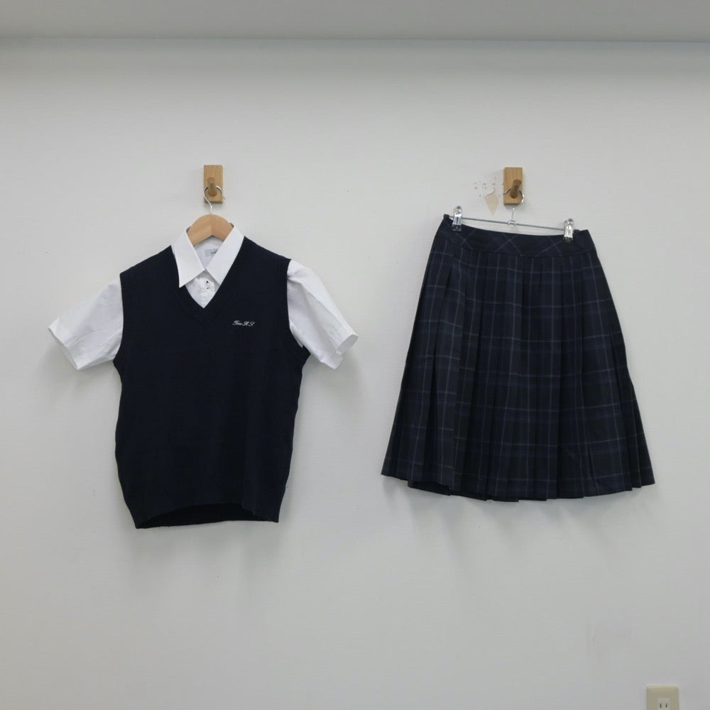 【中古】宮城県 登米高等学校 女子制服 3点（シャツ・ニットベスト・スカート）sf017855