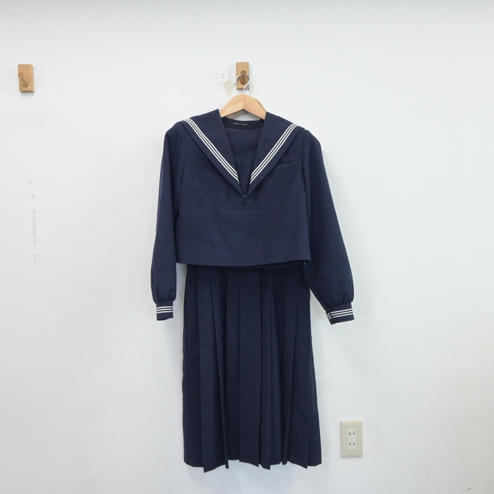 【中古】福岡県 元岡中学校 女子制服 2点（セーラー服・ジャンパースカート）sf017960