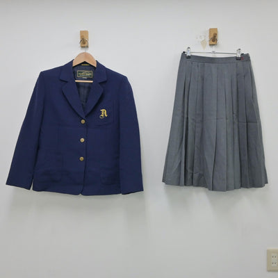 【中古】埼玉県 青木中学校 女子制服 2点（ブレザー・スカート）sf018138