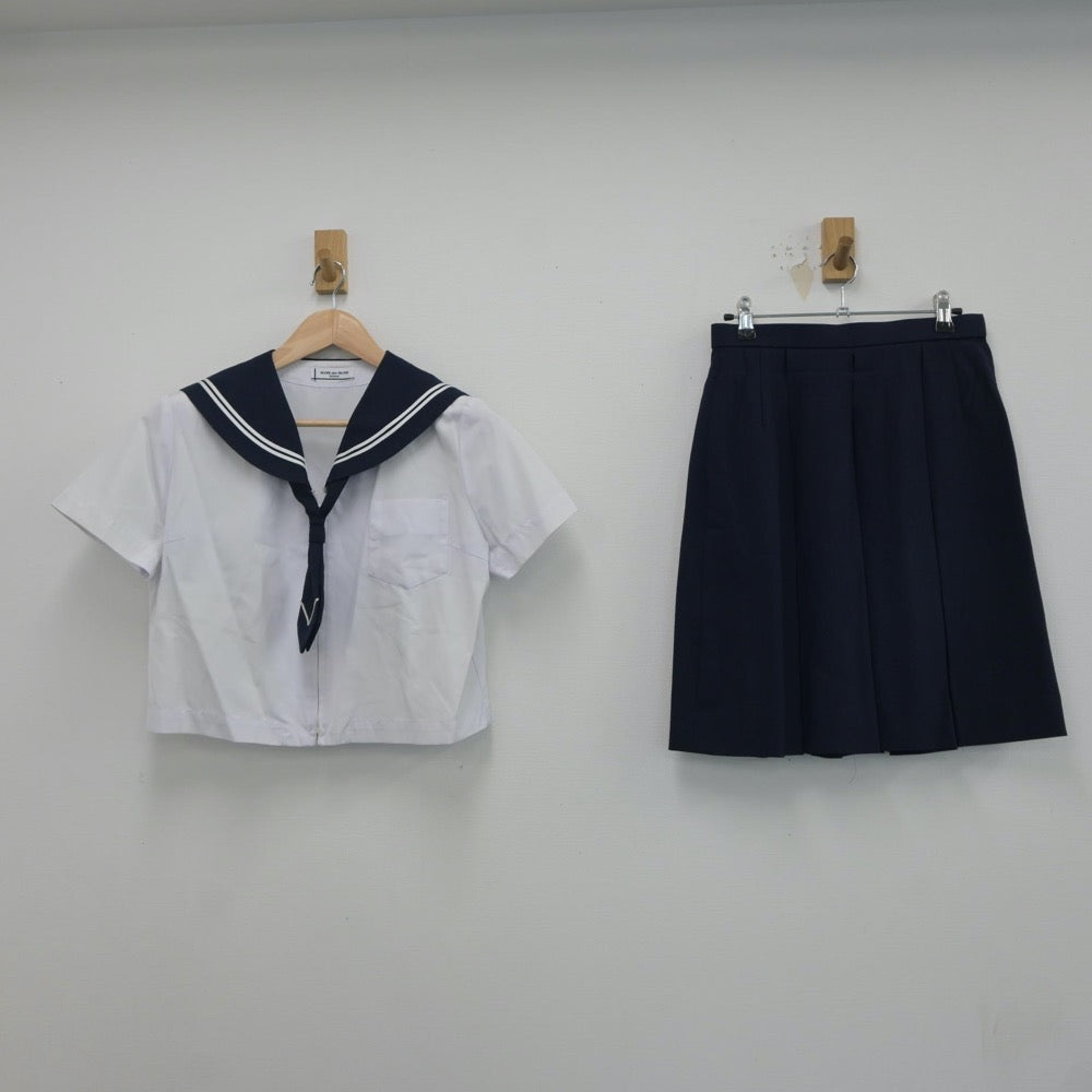 【中古】群馬県 豊岡中学校 女子制服 2点（セーラー服・スカート）sf018187