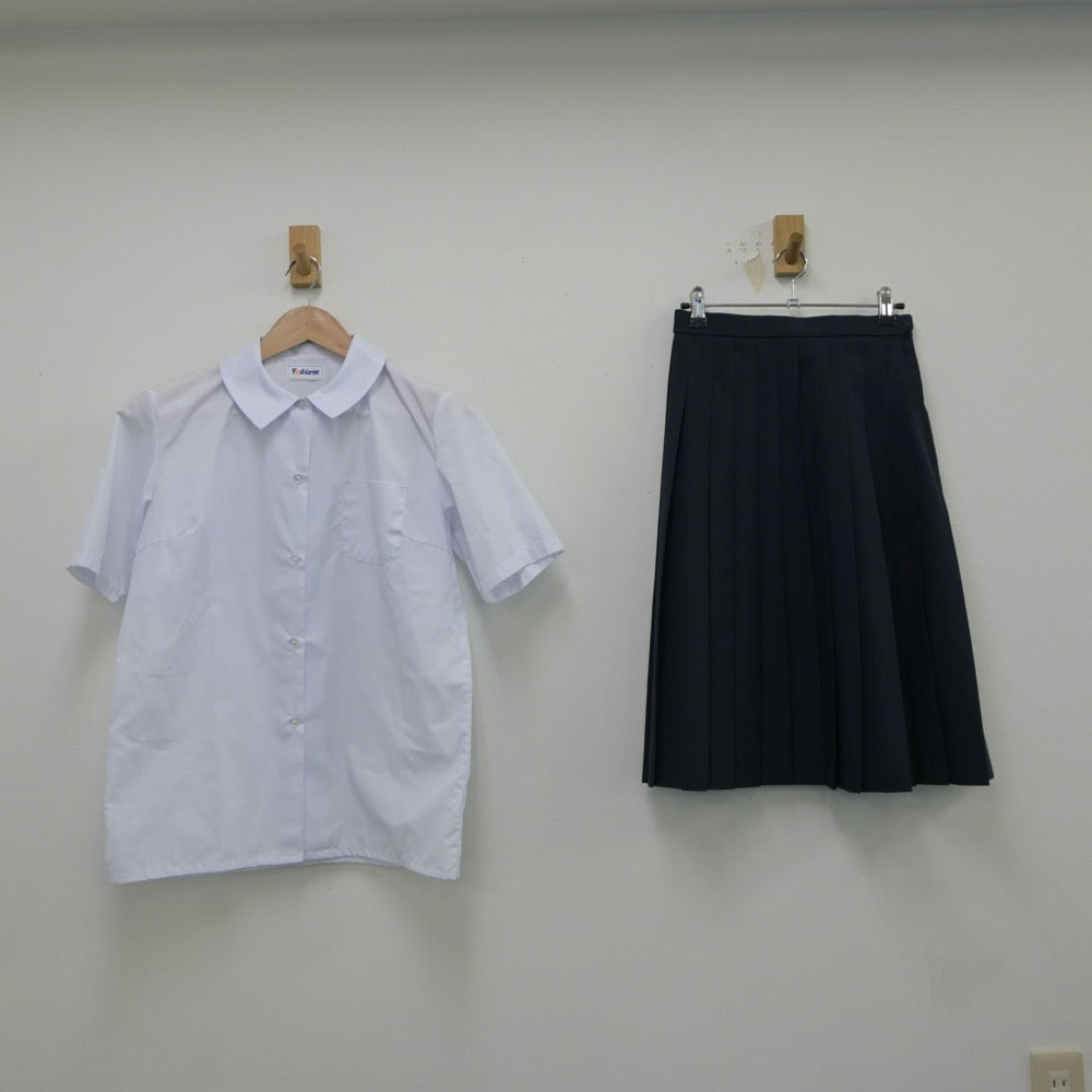 【中古】千葉県 北部中学校 女子制服 2点（シャツ・スカート）sf018202