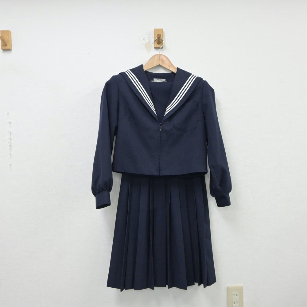 【中古】愛知県 猪子石中学校 女子制服 2点（セーラー服・スカート）sf018219