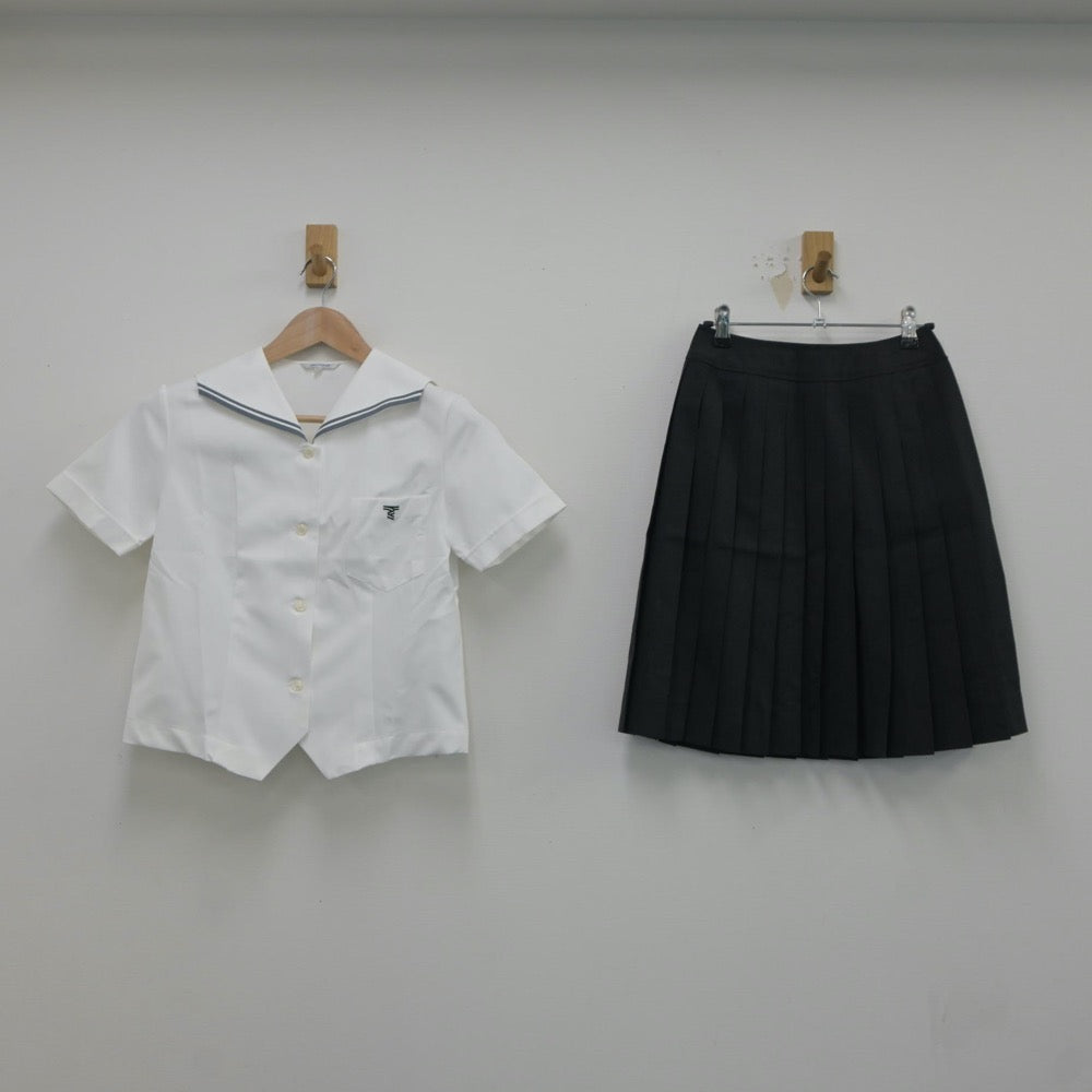 【中古】山形県 東海大山形高等学校 女子制服 3点（セーラー服・シャツ・スカート）sf018277