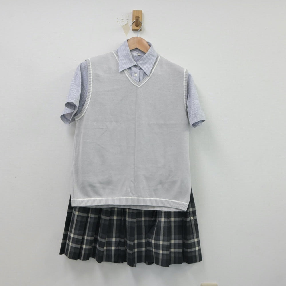 【中古】鹿児島県 鹿児島実業高等学校 女子制服 3点（シャツ・ニットベスト・スカート）sf018297