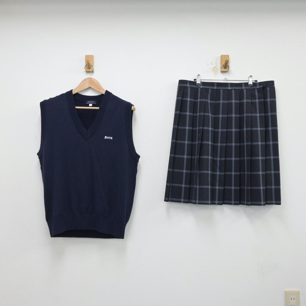 【中古】熊本県 文徳中学校・高等学校 女子制服 2点（ニットベスト・スカート）sf018433