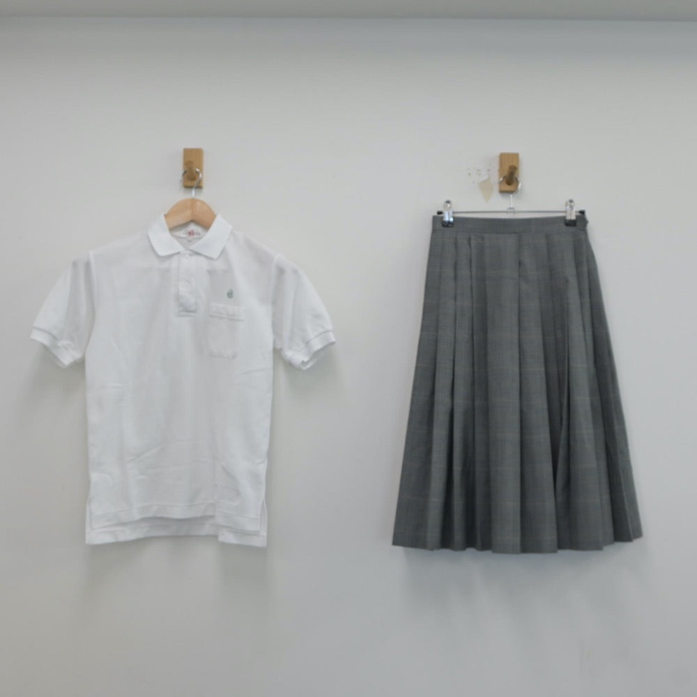 【中古】埼玉県 戸塚西中学校 女子制服 3点（シャツ・スカート）sf018505