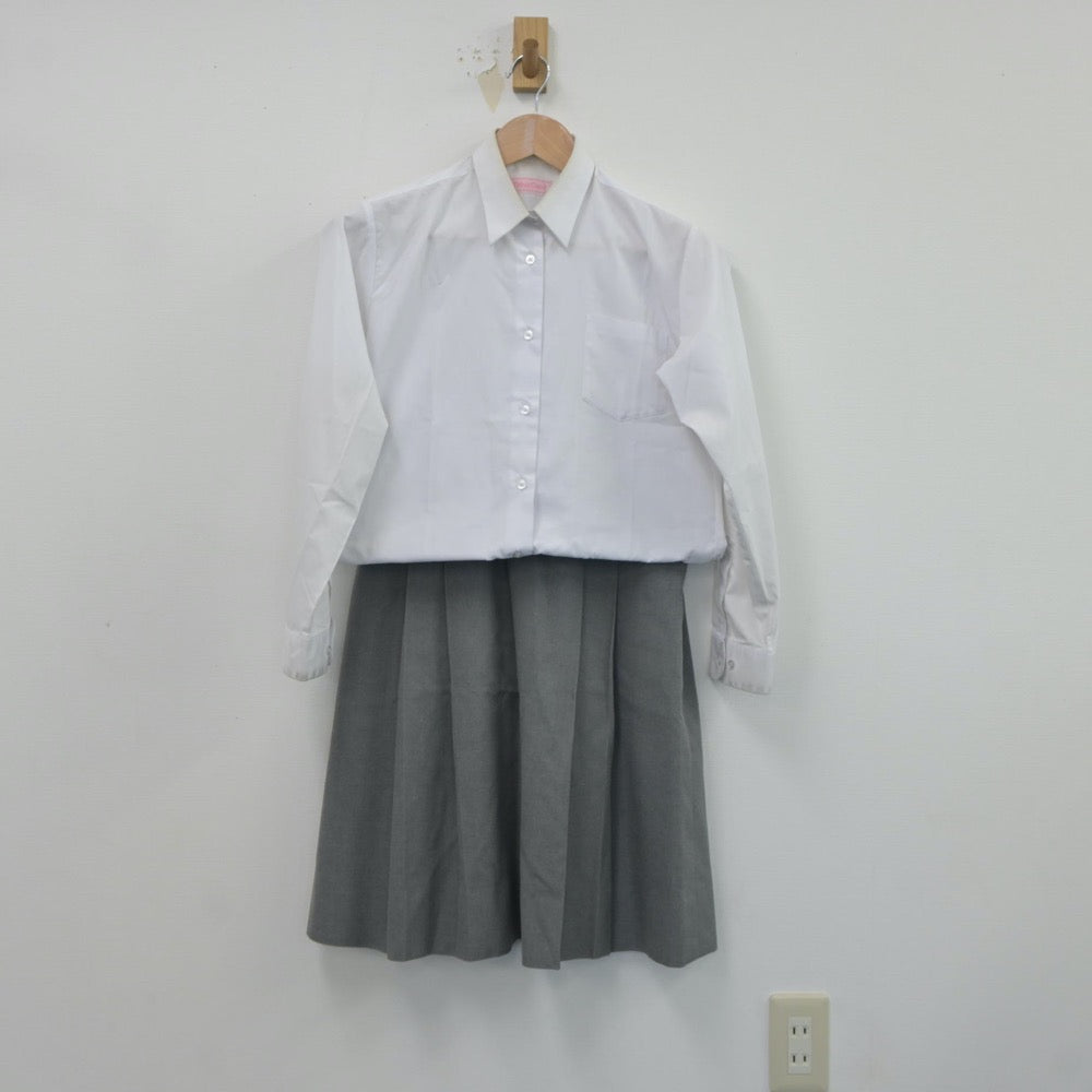 【中古】埼玉県 草加市立瀬崎中学校 女子制服 2点（シャツ・スカート）sf018930