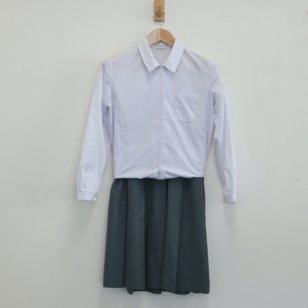 【中古】愛媛県 松山南高等学校 女子制服 2点（シャツ・スカート）sf018997