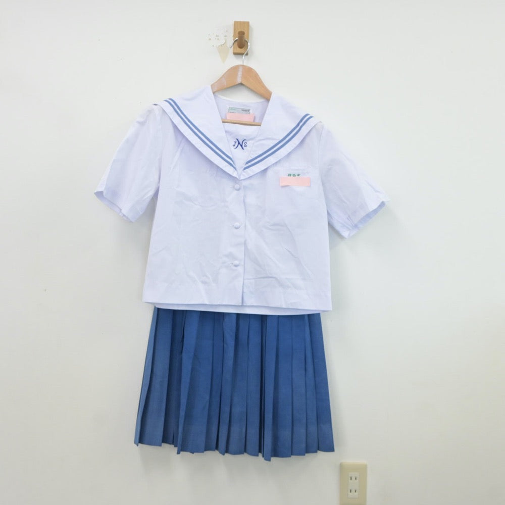 【中古】沖縄県 仲西中学校 女子制服 2点（セーラー服・スカート）sf019236