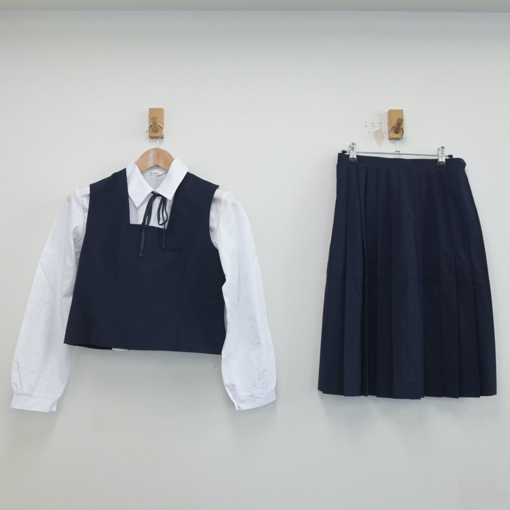 【中古】埼玉県 芝東中学校 女子制服 4点（シャツ・ベスト・スカート）sf019443