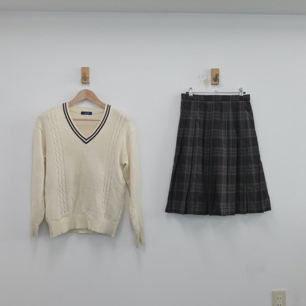 【中古】埼玉県 大宮商業高等学校 女子制服 2点（ニット・スカート）sf019458