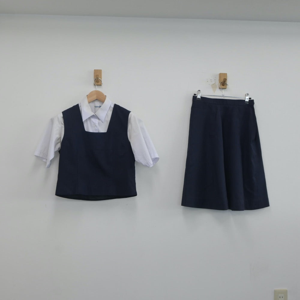 【中古】埼玉県 熊谷商業高等学校 女子制服 3点（ベスト・シャツ・スカート）sf019835