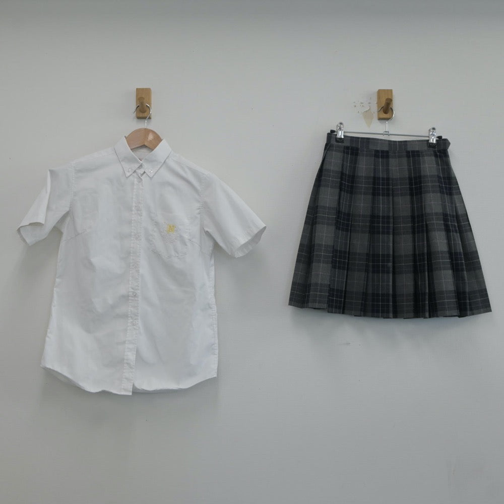 【中古】神奈川県 日本大学高等学校 女子制服 2点（シャツ・スカート）sf019964