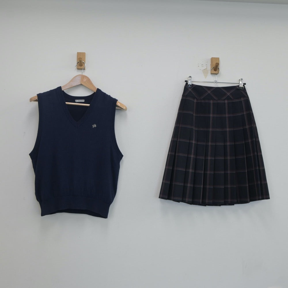 【中古】埼玉県 鶴ヶ島清風高等学校 女子制服 2点（ニットベスト・スカート）sf020120