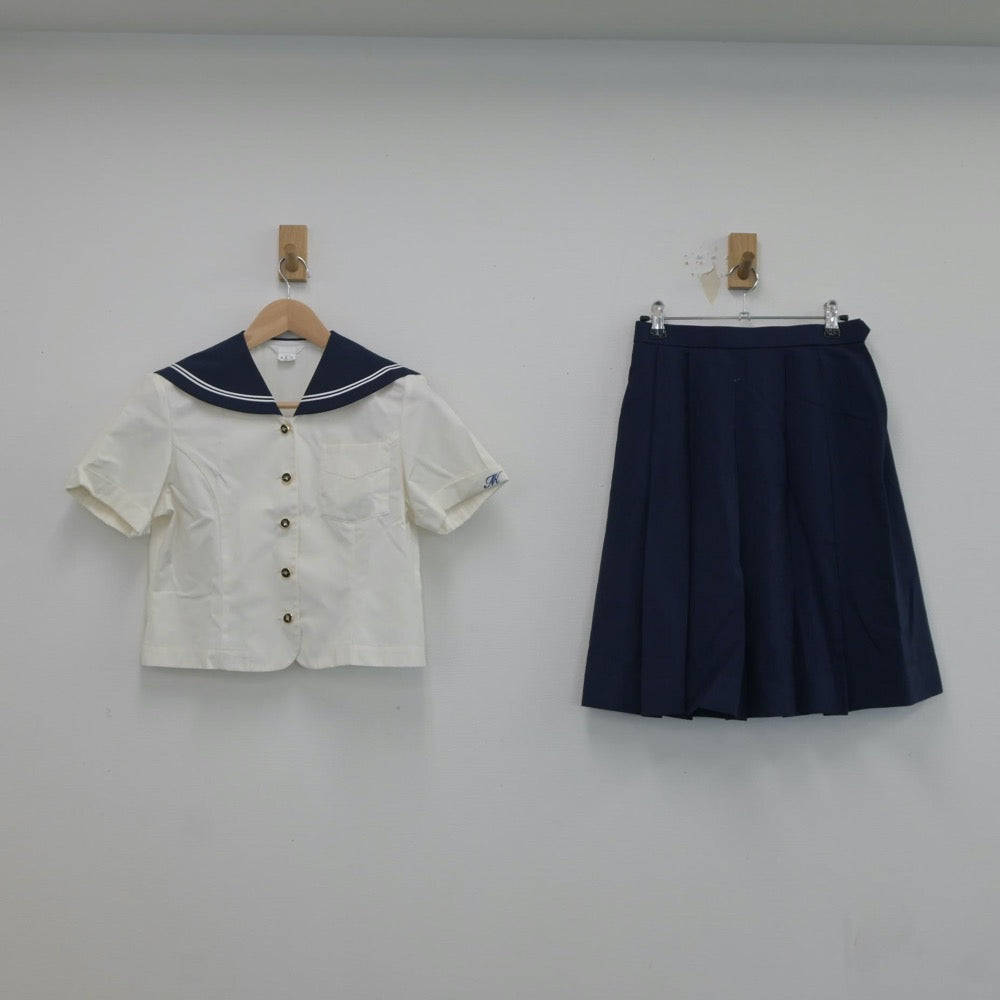 【中古】大分県 中津北高等学校 女子制服 2点（セーラー服・スカート）sf020137