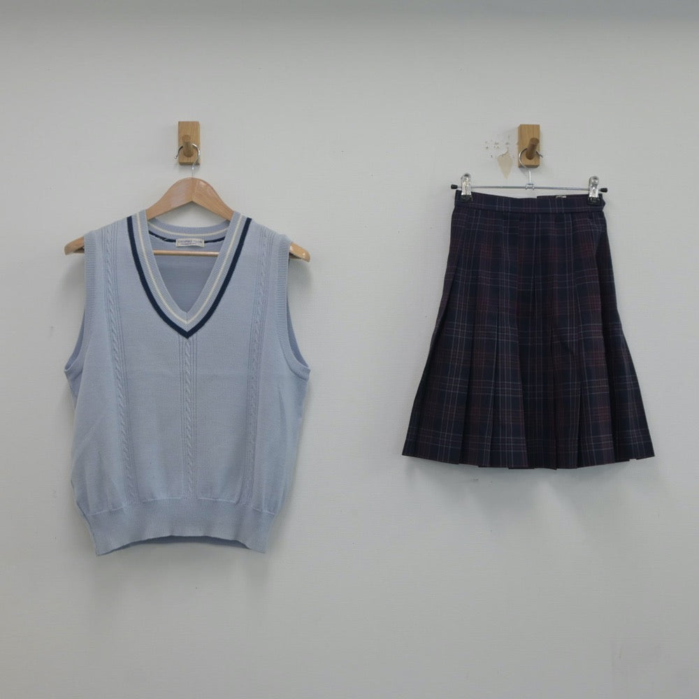 【中古】北海道 旭川西高等学校 女子制服 2点（ニットベスト・スカート）sf020245