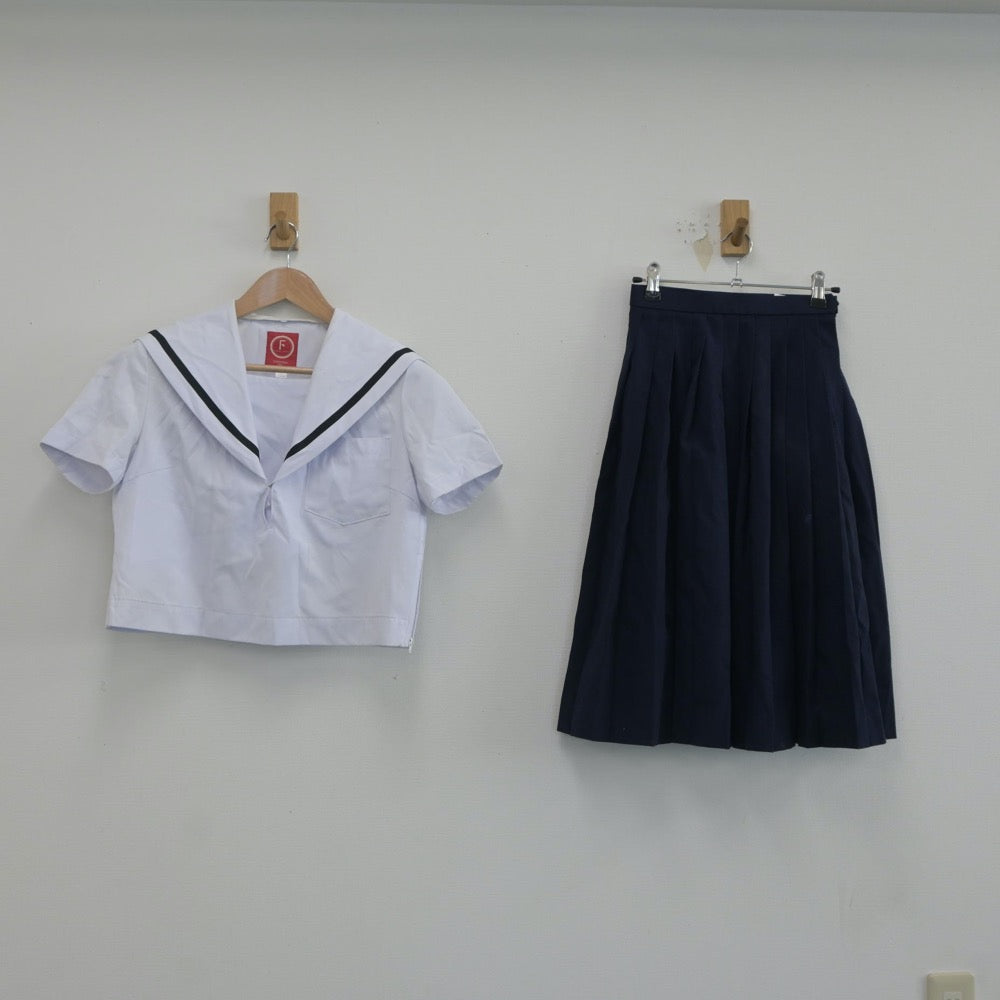 【中古】愛知県 稲沢中学校 女子制服 2点（セーラー服・スカート）sf020372