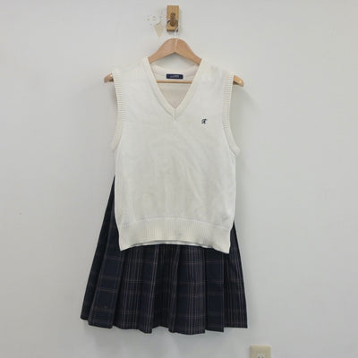 【中古】東京都 足立区立第七中学校 女子制服 2点（ニットベスト・スカート）sf020532