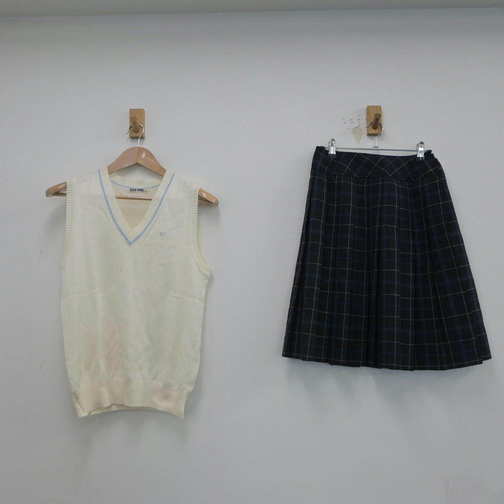 【中古】北海道 北海道室蘭東翔高等学校 女子制服 2点（ニットベスト・スカート）sf020536