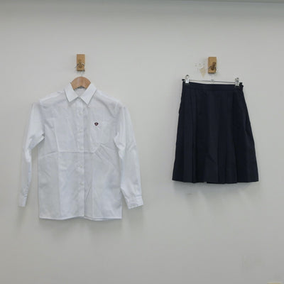 【中古】東京都 早稲田実業学校 女子制服 2点（シャツ・スカート）sf020857