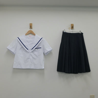 【中古】大阪府 大阪市立成南中学校 女子制服 2点（セーラー服・スカート）sf021308