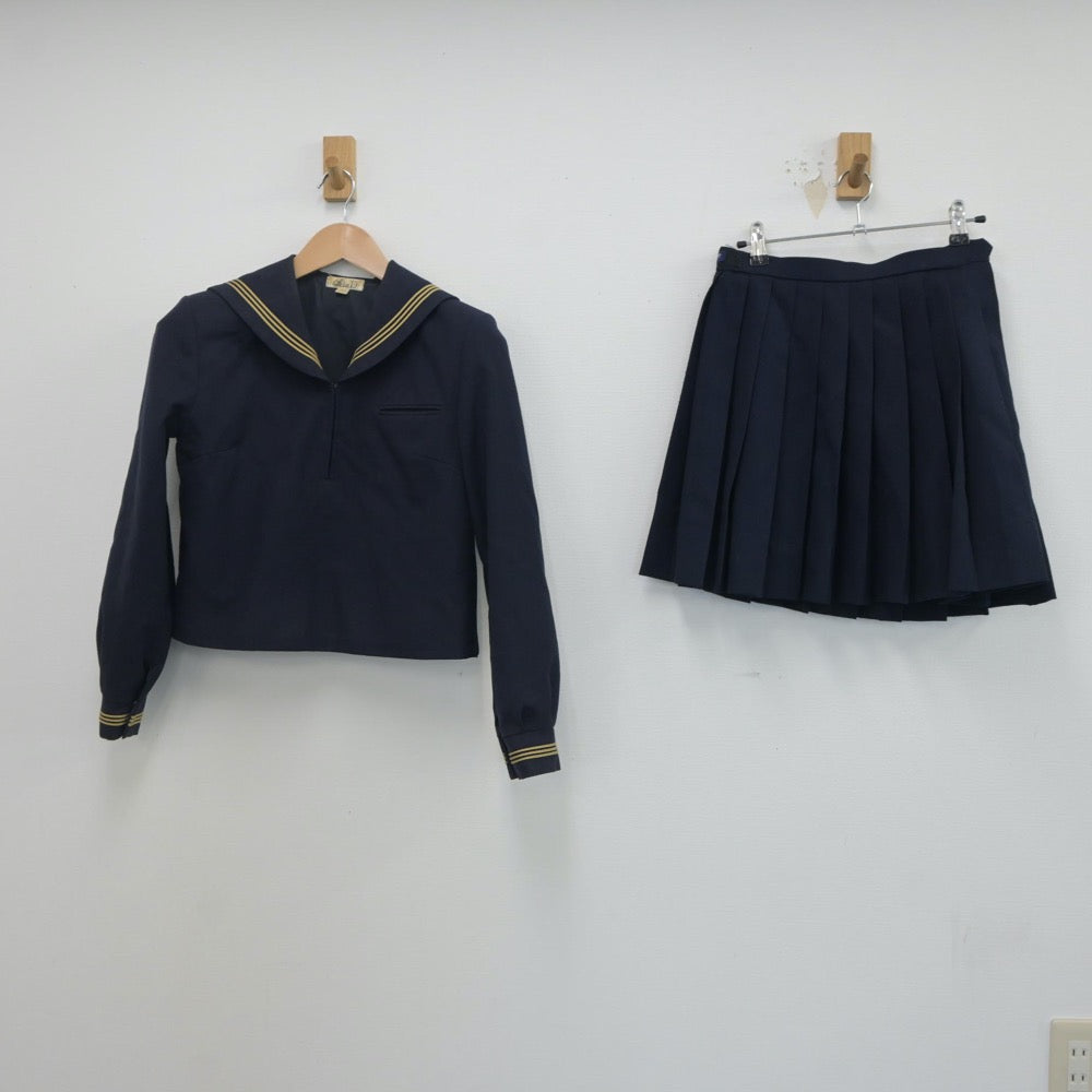 【中古】青森県 弘前学院聖愛高等学校 女子制服 2点（セーラー服・スカート）sf021314