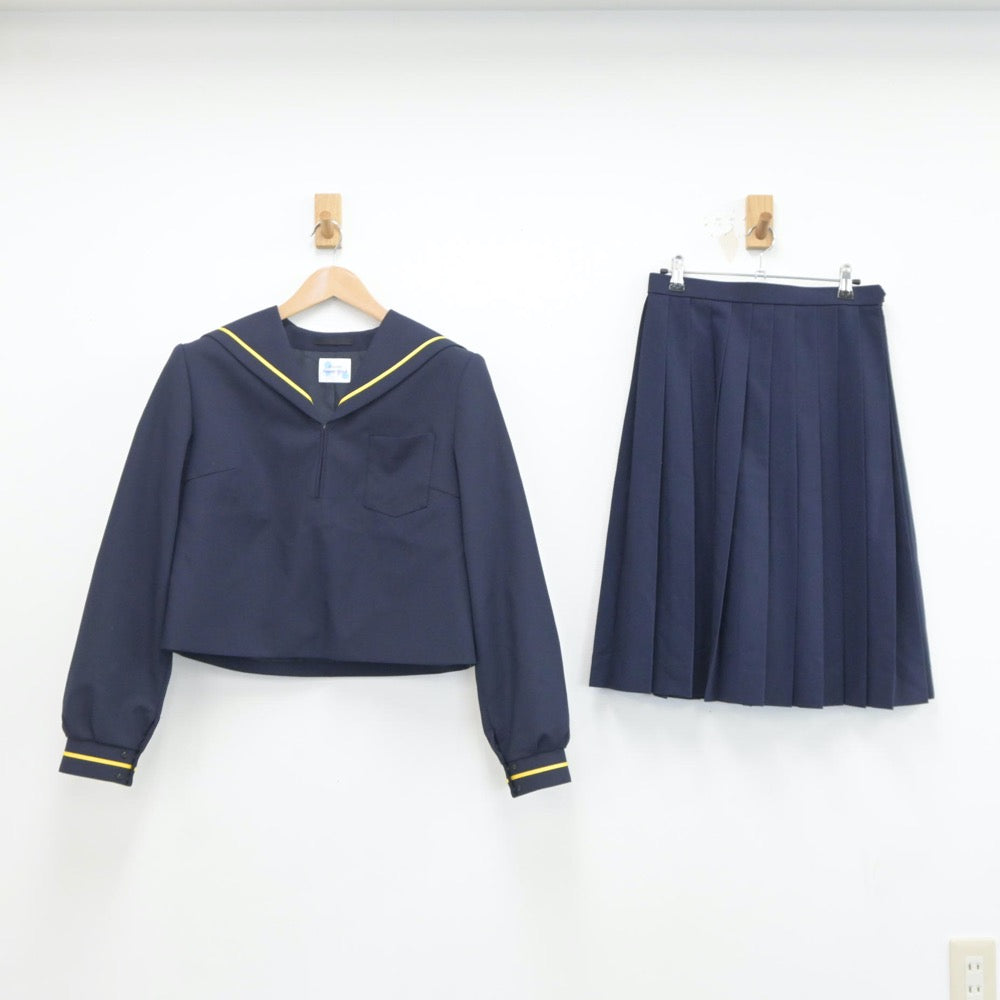 【中古】青森県 弘前市第一中学校 女子制服 2点（セーラー服・スカート）sf021381