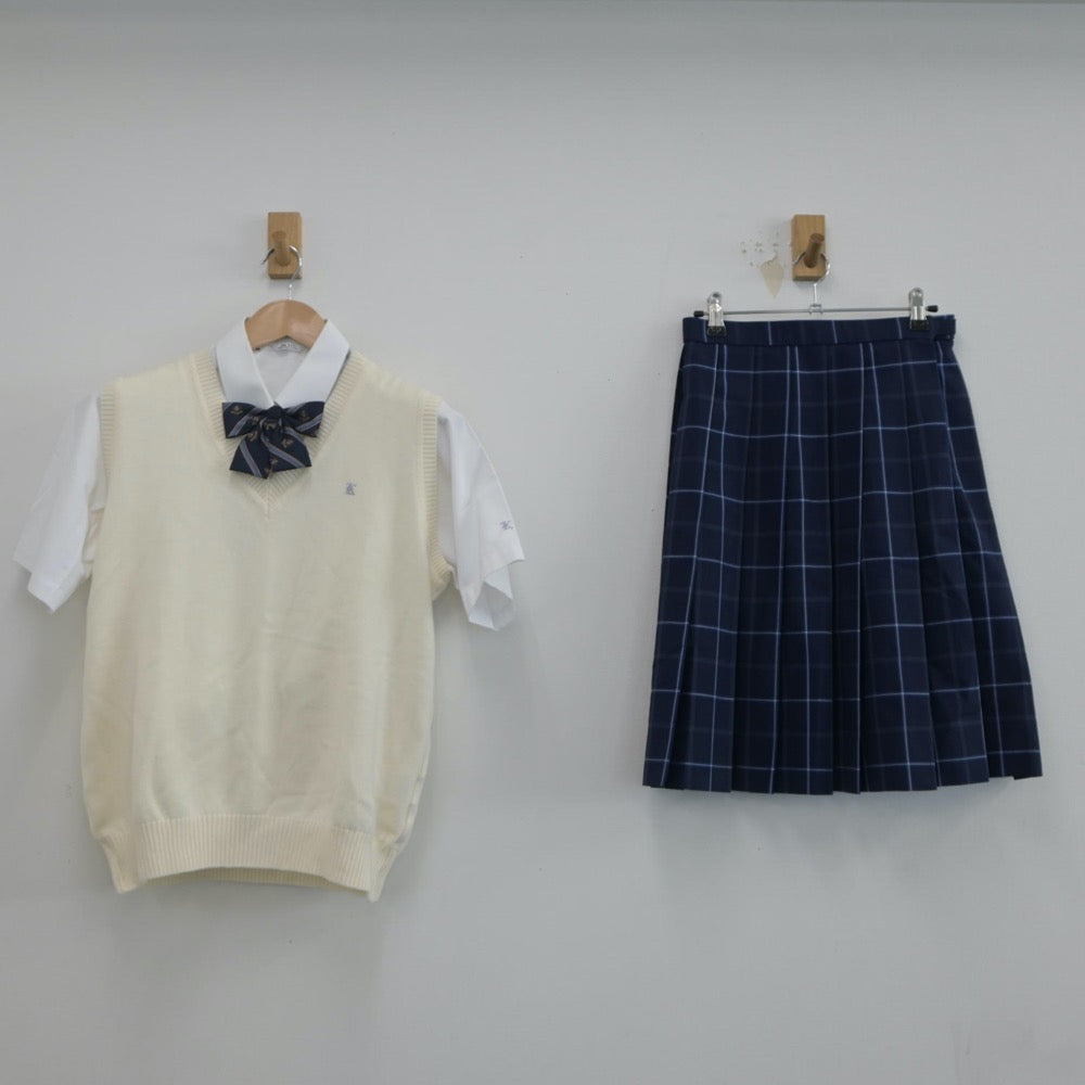 【中古】東京都 駒込高等学校 女子制服 4点（シャツ・ニットベスト・スカート）sf021416