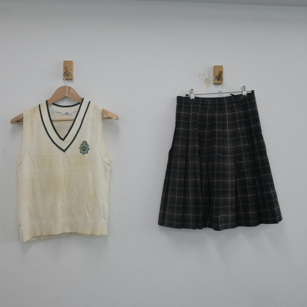 【中古】福岡県 九州産業大学付属九州高等学校 女子制服 2点（ニットベスト・スカート）sf021926