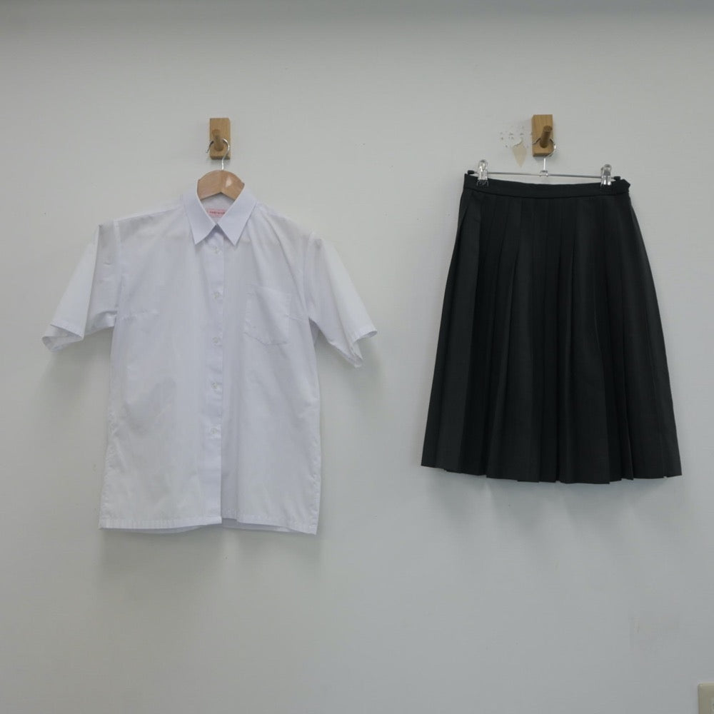 【中古】三重県 嬉野中学校 女子制服 2点（シャツ・スカート）sf021976