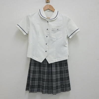 【中古】秋田県 ノースアジア大学明桜高等学校 女子制服 2点（シャツ・スカート）sf022162