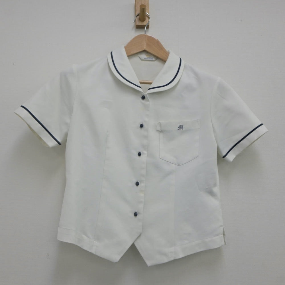 【中古】秋田県 ノースアジア大学明桜高等学校 女子制服 2点（シャツ・スカート）sf022162