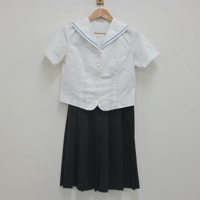 【中古】千葉県 鴨川中学校 女子制服 2点（セーラー服・スカート）sf022165