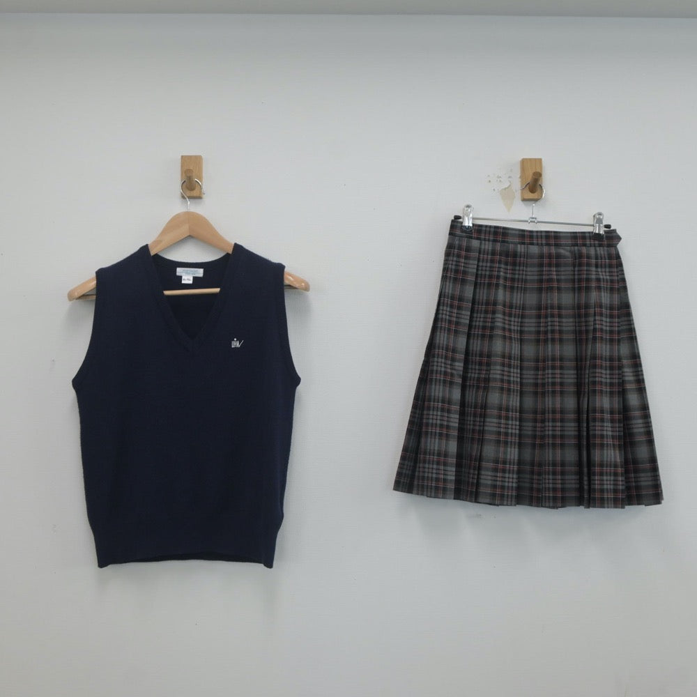 【中古】群馬県 高崎健康福祉大学附属高崎高等学校 女子制服 2点（ニットベスト・スカート）sf022271